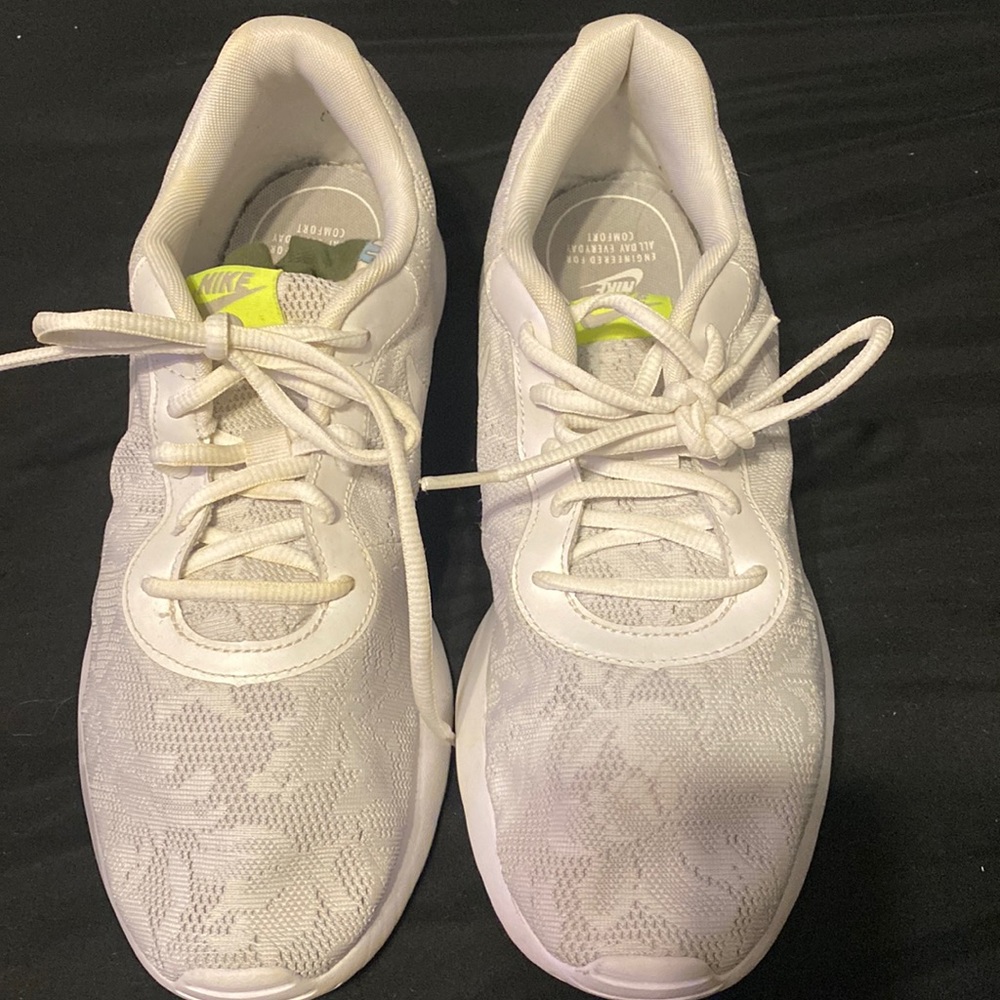 Nike womens shoes